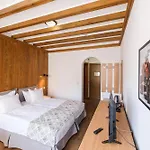 Spa&sauna Included 2* Razlog