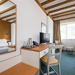 Hotel Spa&sauna Included Razlog