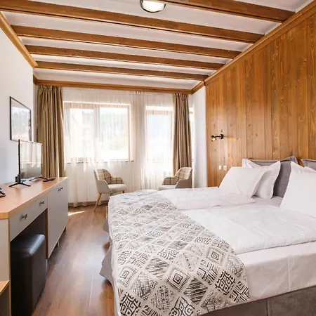 Szálloda Hotel Razlog 2*