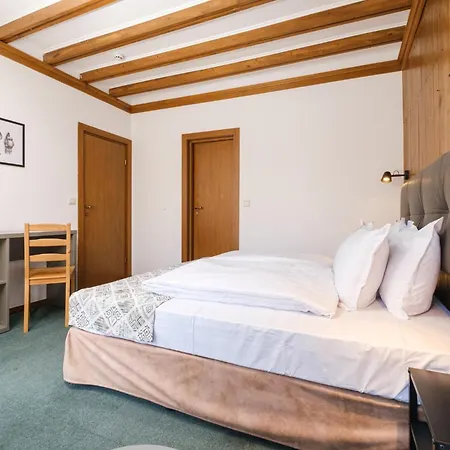 Hotel Razlog Szálloda