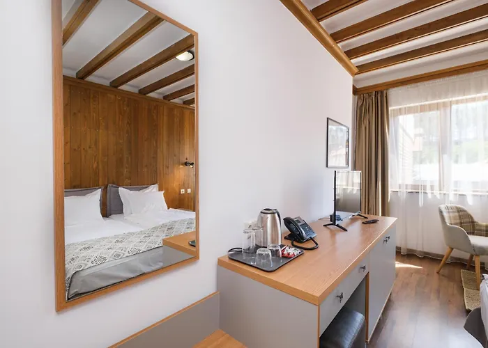 & Restaurant Included Отель