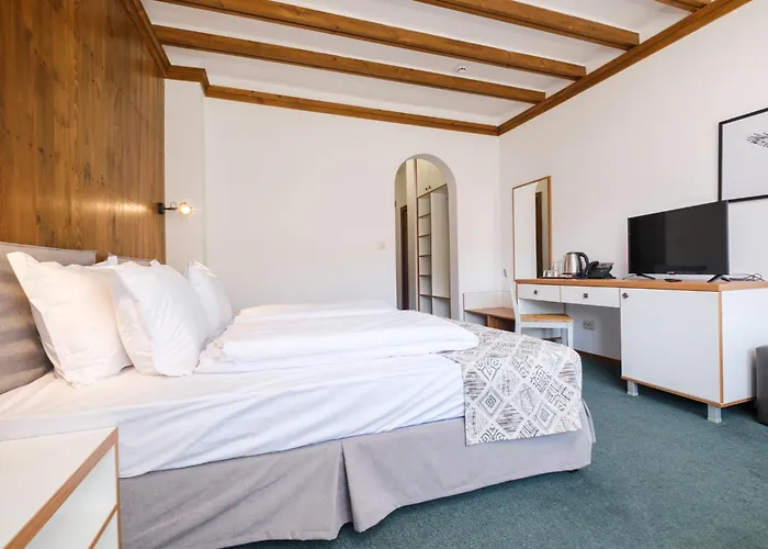 Отель & Restaurant Included Разлог